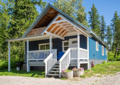 SpottedBearRetreat_BlueCabinF