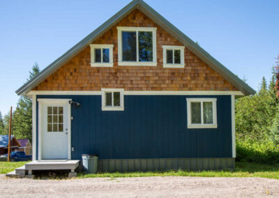 SpottedBearRetreat_BlueCabinR