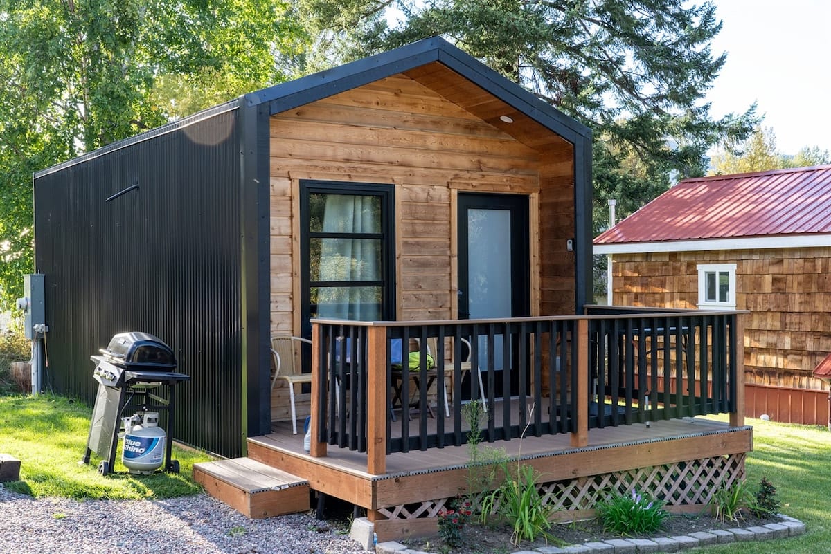 Big Bear Micro Cabin at Spotted Bear Retreat