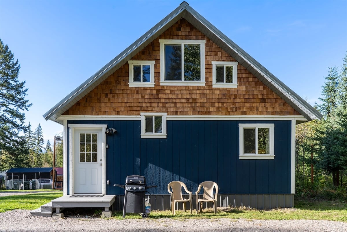 Blue Cabin Loft at Spotted Bear Retreat