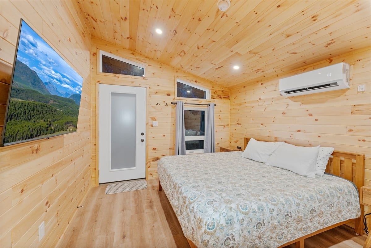 Twilight Micro Cabin photo 1